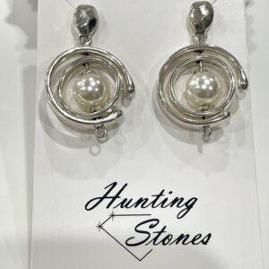 Beautiful Spinning Faux Pearl Earrings 36mm