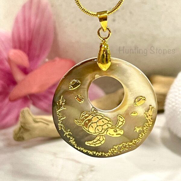 Handmade Natural Abalone Shell Honu Sea Turtle Reef Necklace Gold 30mm